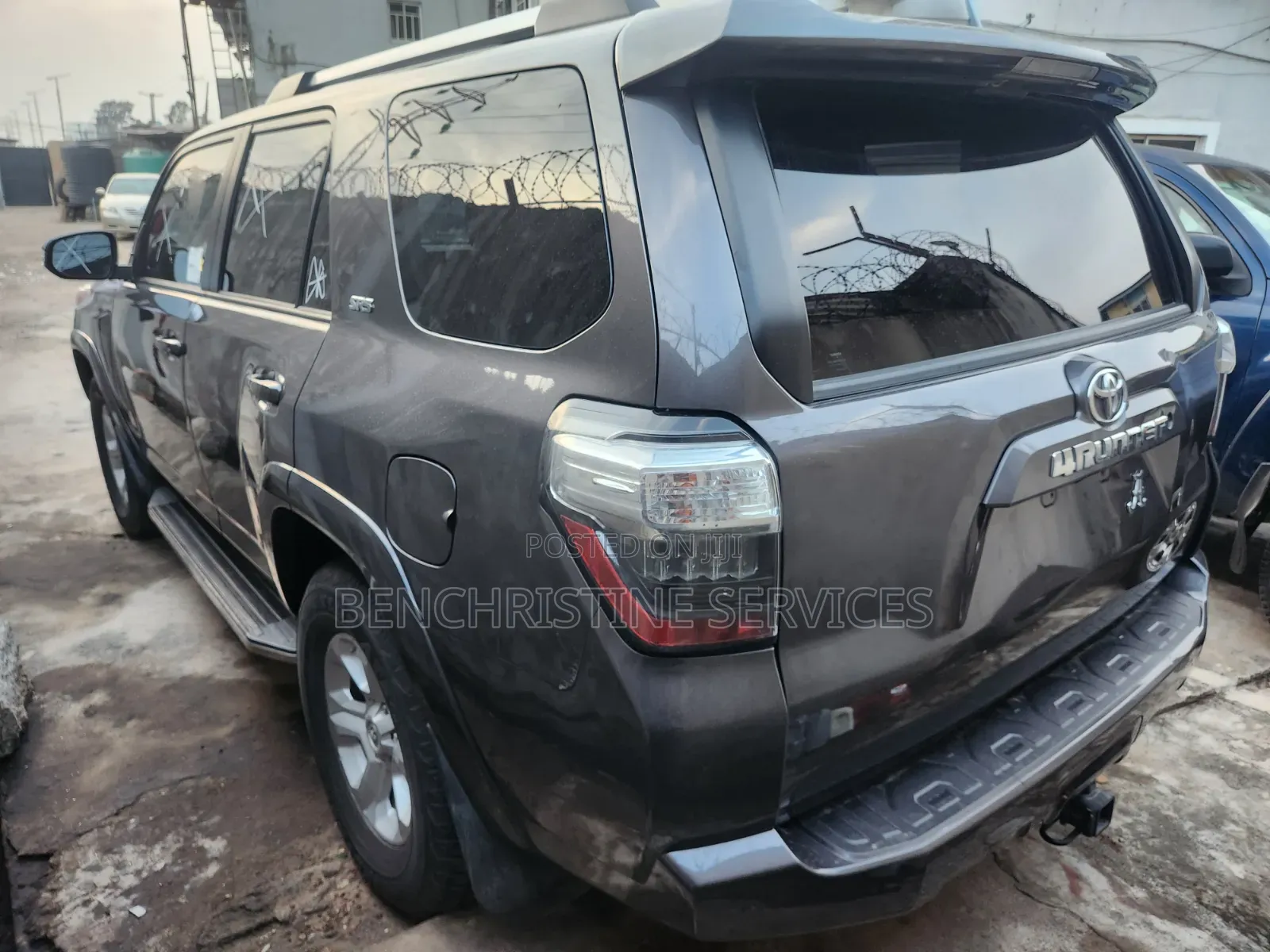 Toyota 4-Runner SR5 4x2 2019 Gray