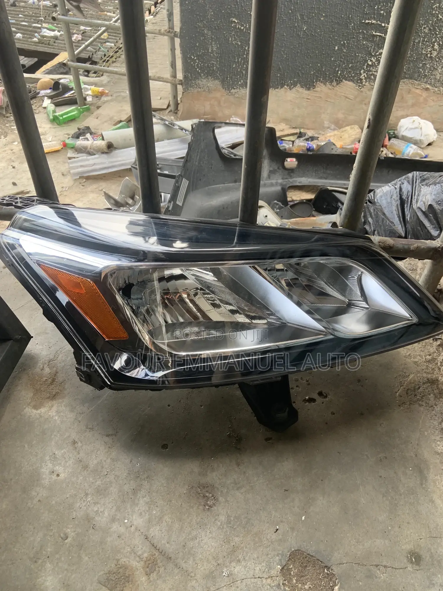 2017 Chevrolet Traverse Headlight