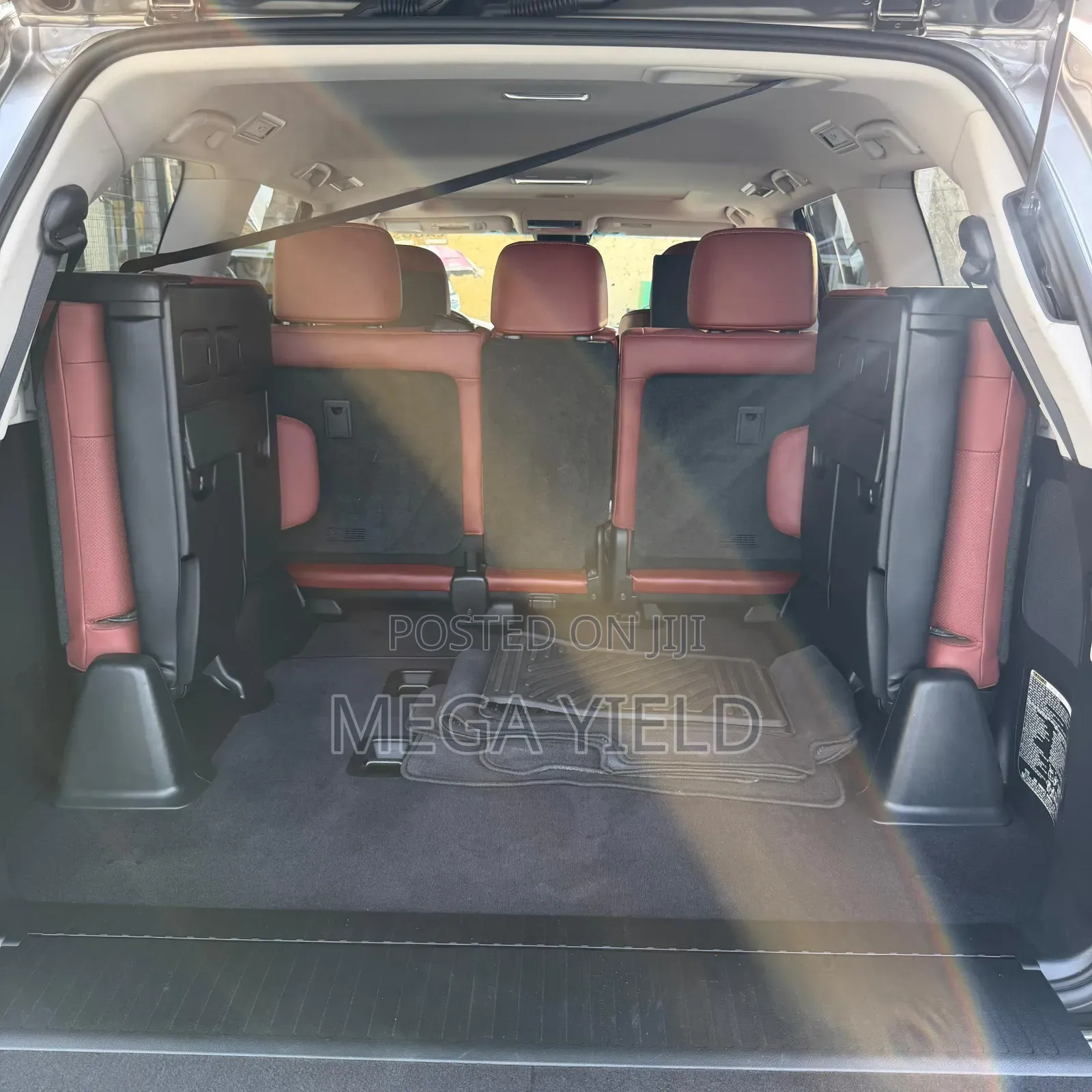 Lexus LX 570 AWD 2018 Gold