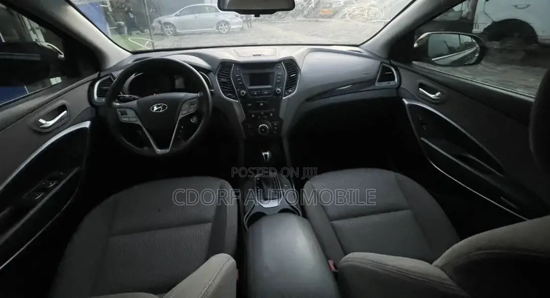 Hyundai Santa Fe SE AWD 2016 Black
