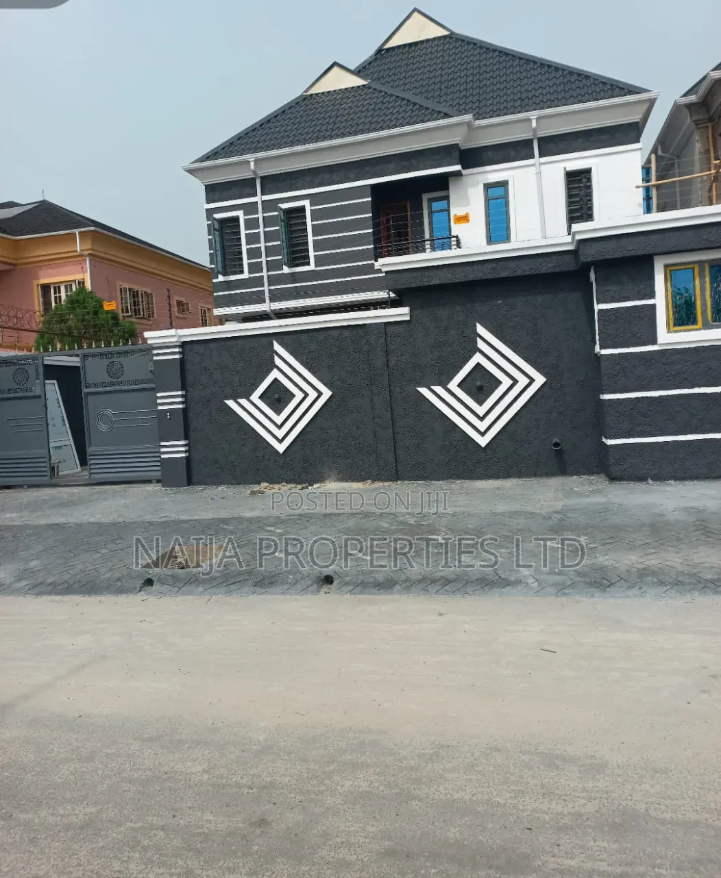2bdrm Townhouse / Terrace in Lekki Scheme 2, Ajiwe for rent