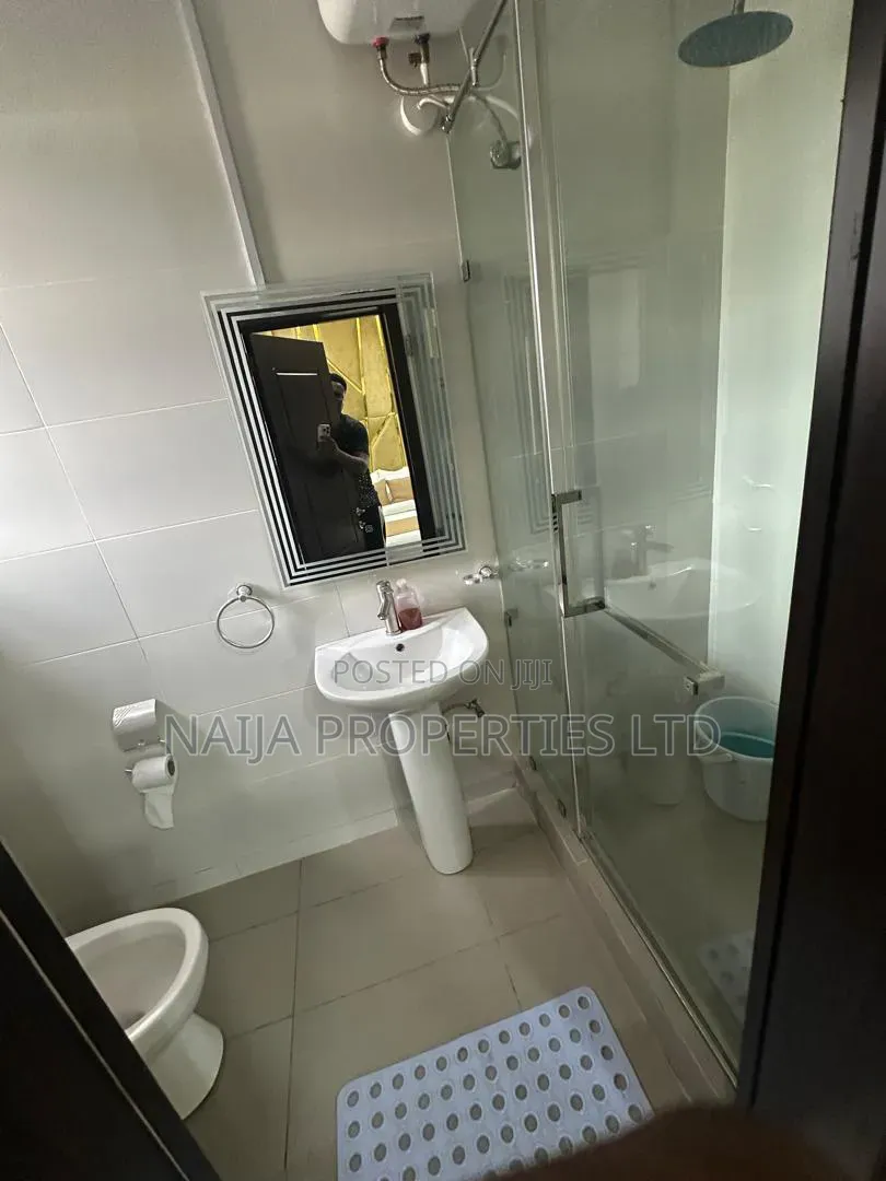 Furnished 2bdrm Apartment in Ikate-Elegushi for rent