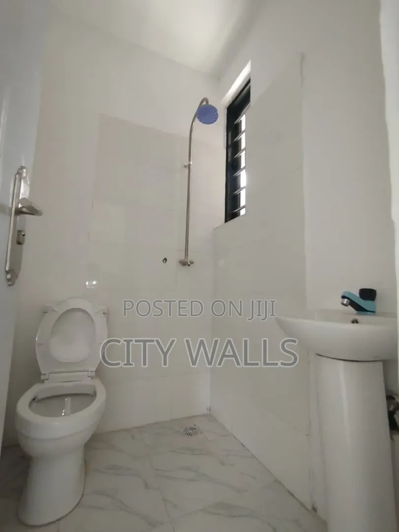 Mini Flat in Seaside Estate, Badore for rent