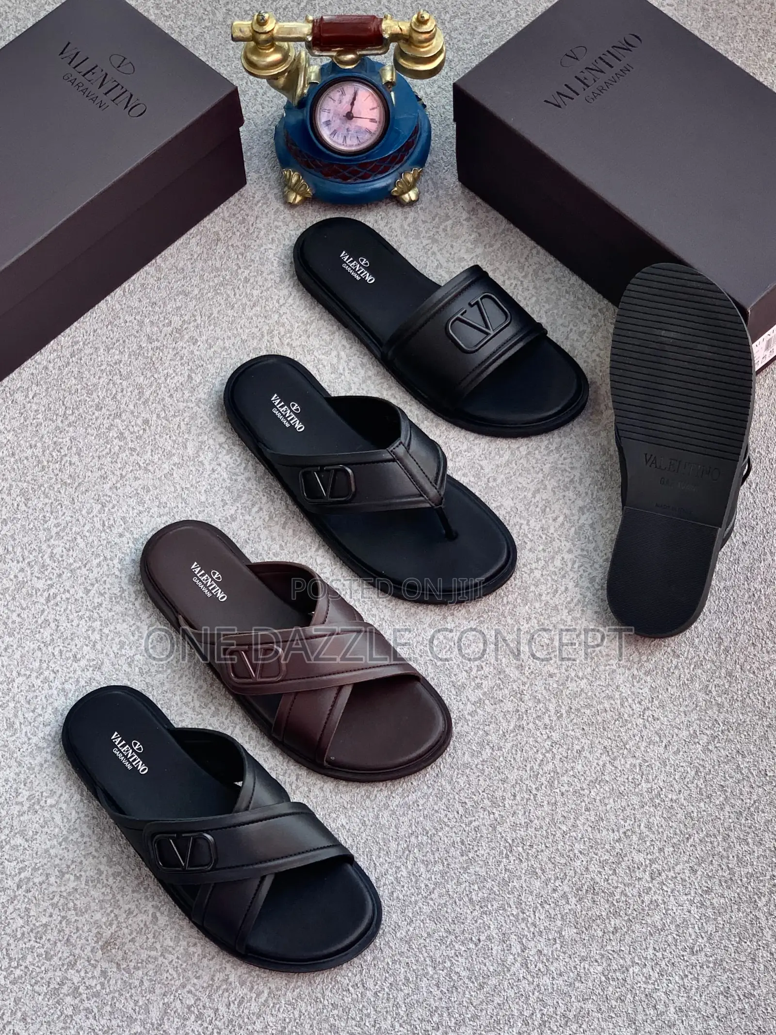 Valentino Garavani Slides / Slippers