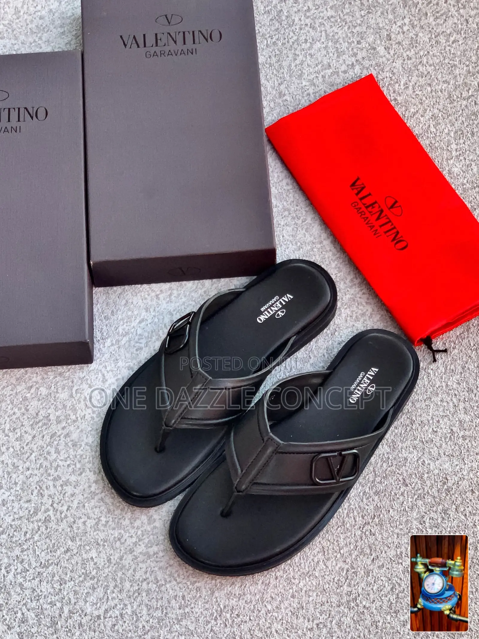 Valentino Garavani Slides / Slippers