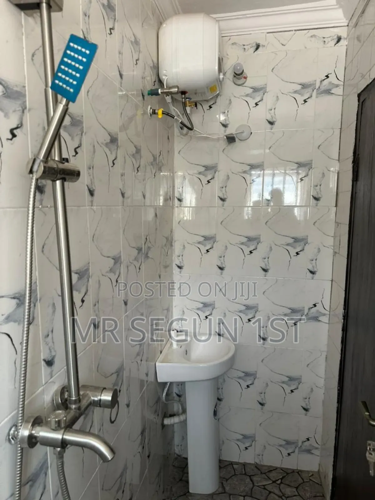 3bdrm Block of Flats in Castle Estate, Rind Road for rent