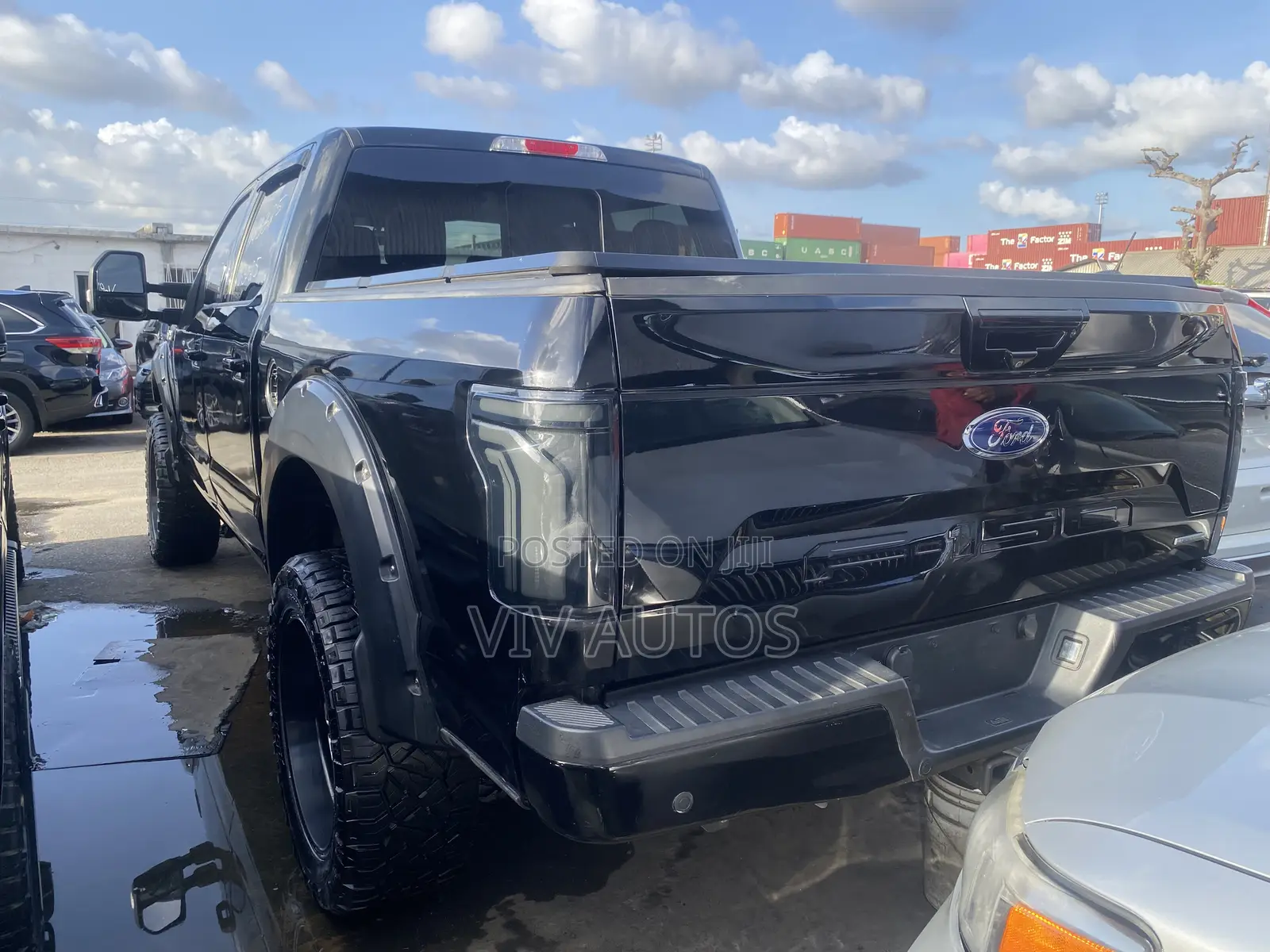 Ford F-150 Platinum 4x4 SuperCrew Cab Styleside 5.5 ft. box 145 in. WB