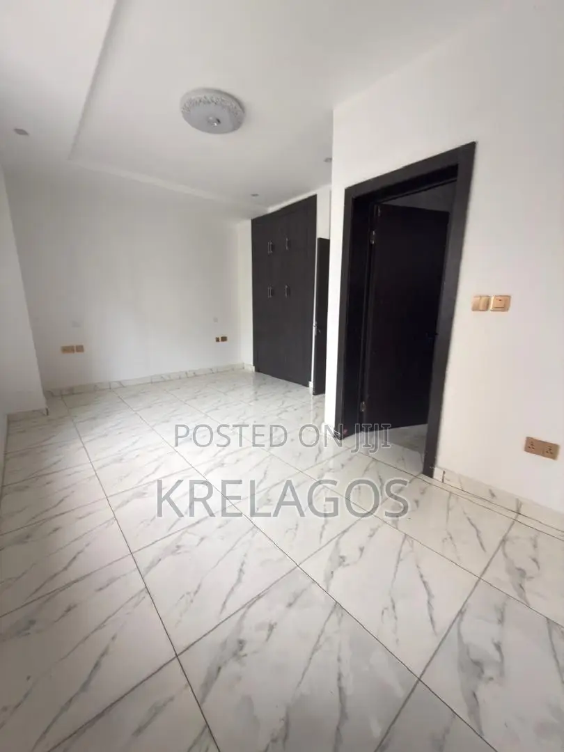1bdrm Apartment in Ikoyi S.W for rent