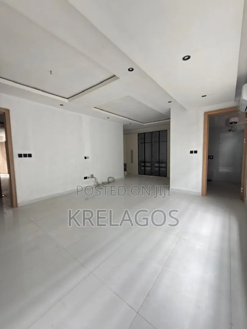 4bdrm Duplex in Akin Adesola for sale