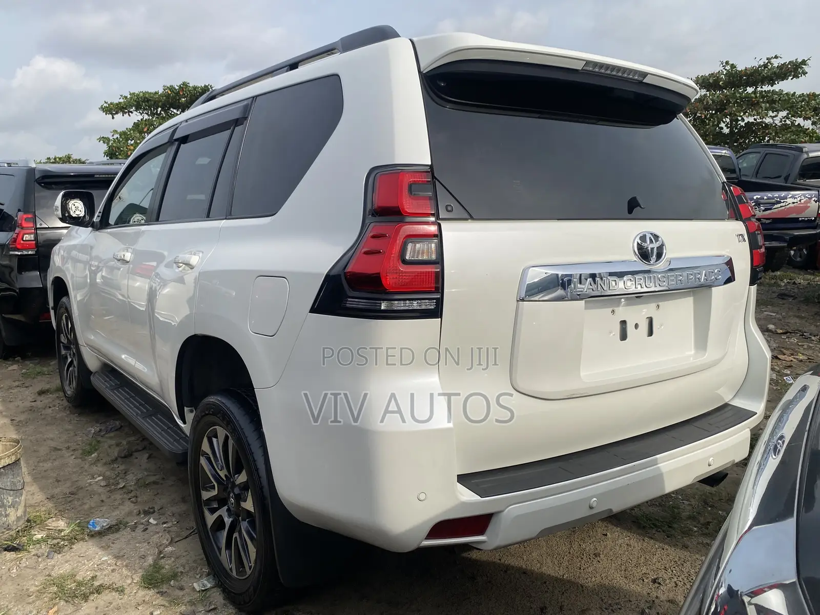 Toyota Land Cruiser Prado 4.0 2023 White