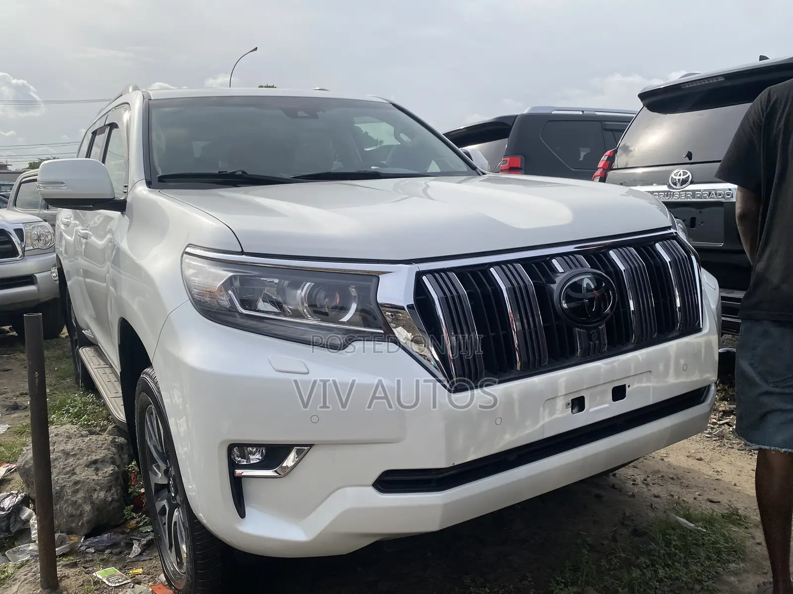 Toyota Land Cruiser Prado 4.0 2023 White