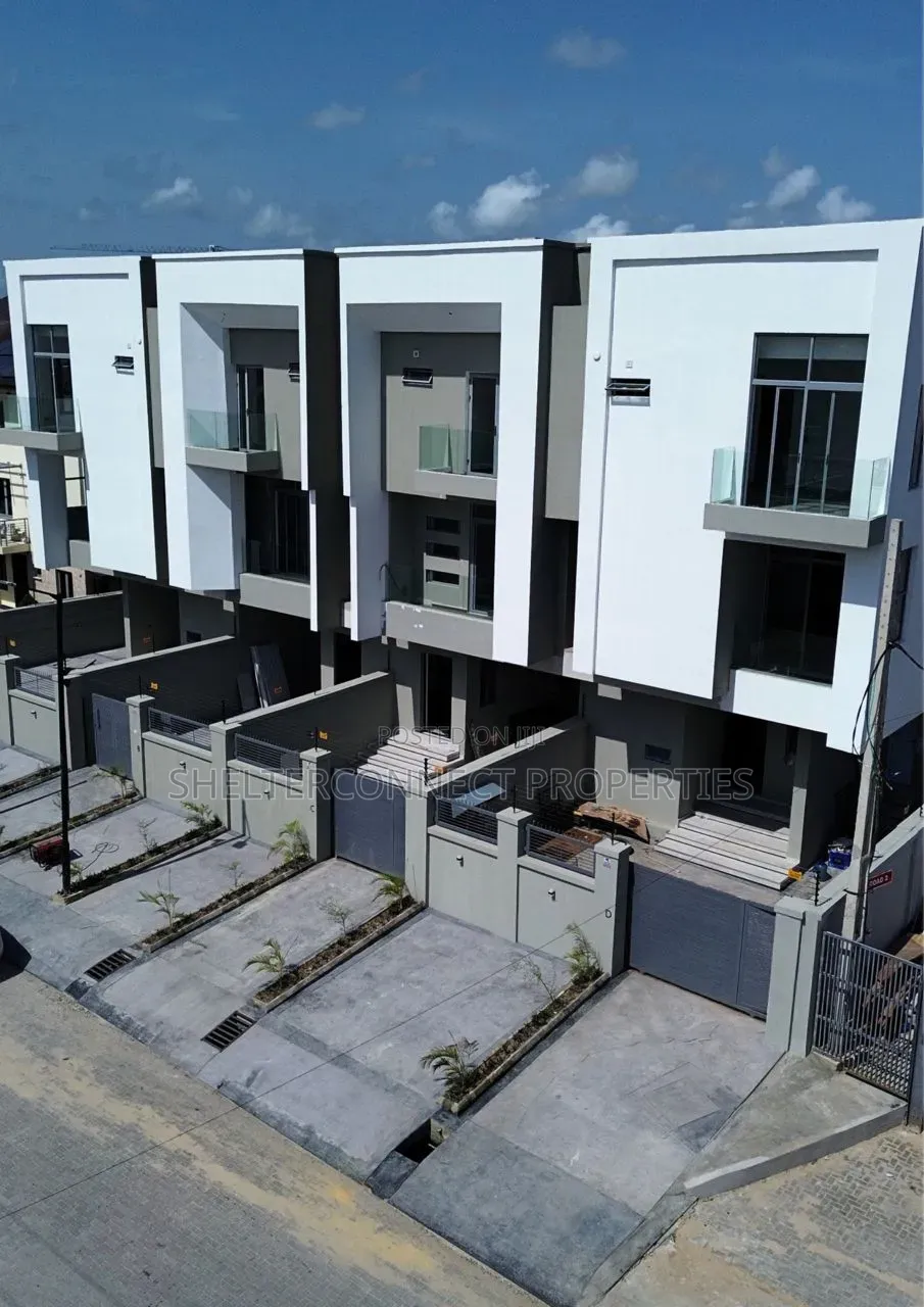 3bdrm Duplex in Lekki Phase 1 for sale
