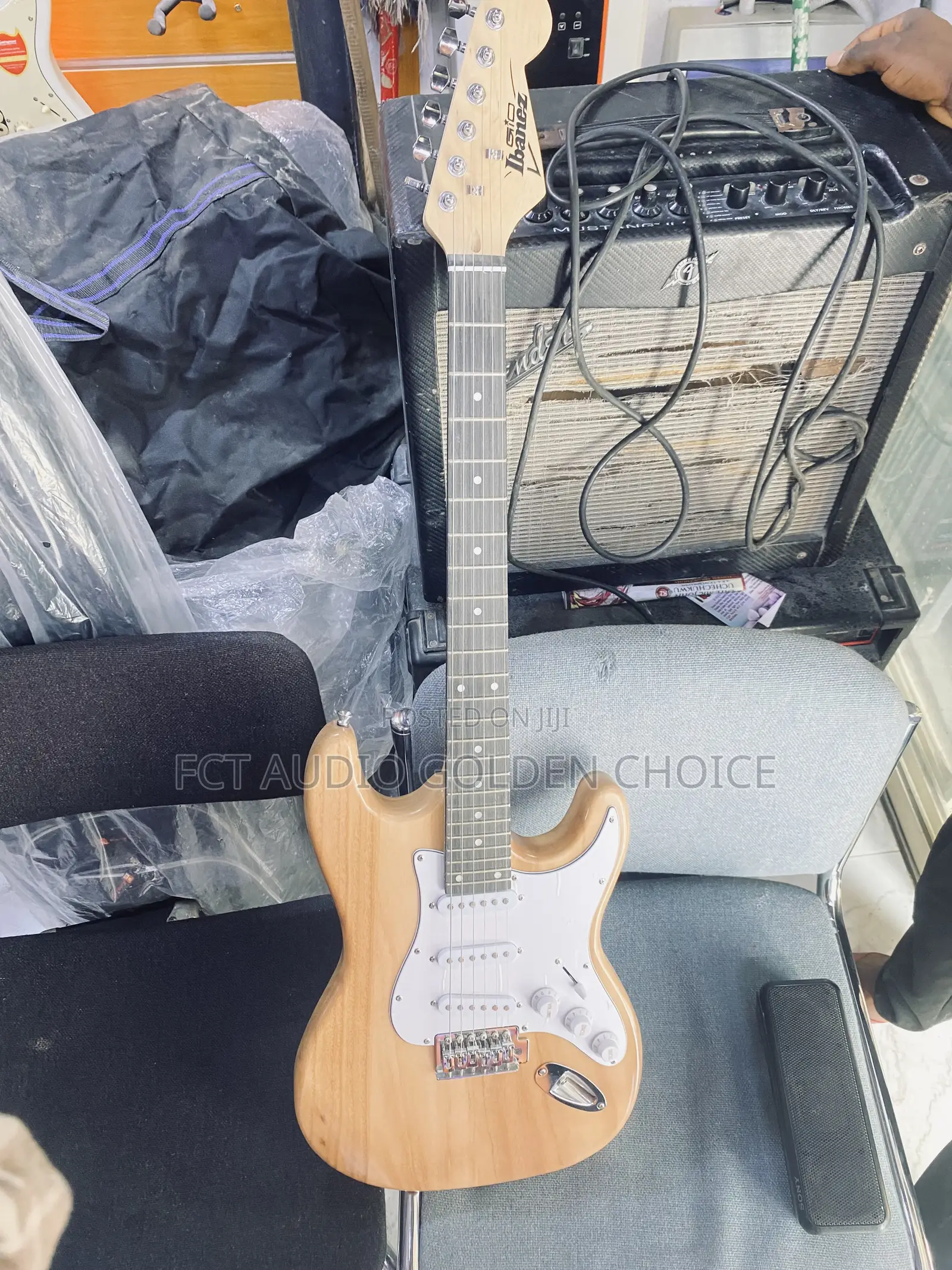  Ibanez Electric Guitar Strat Style