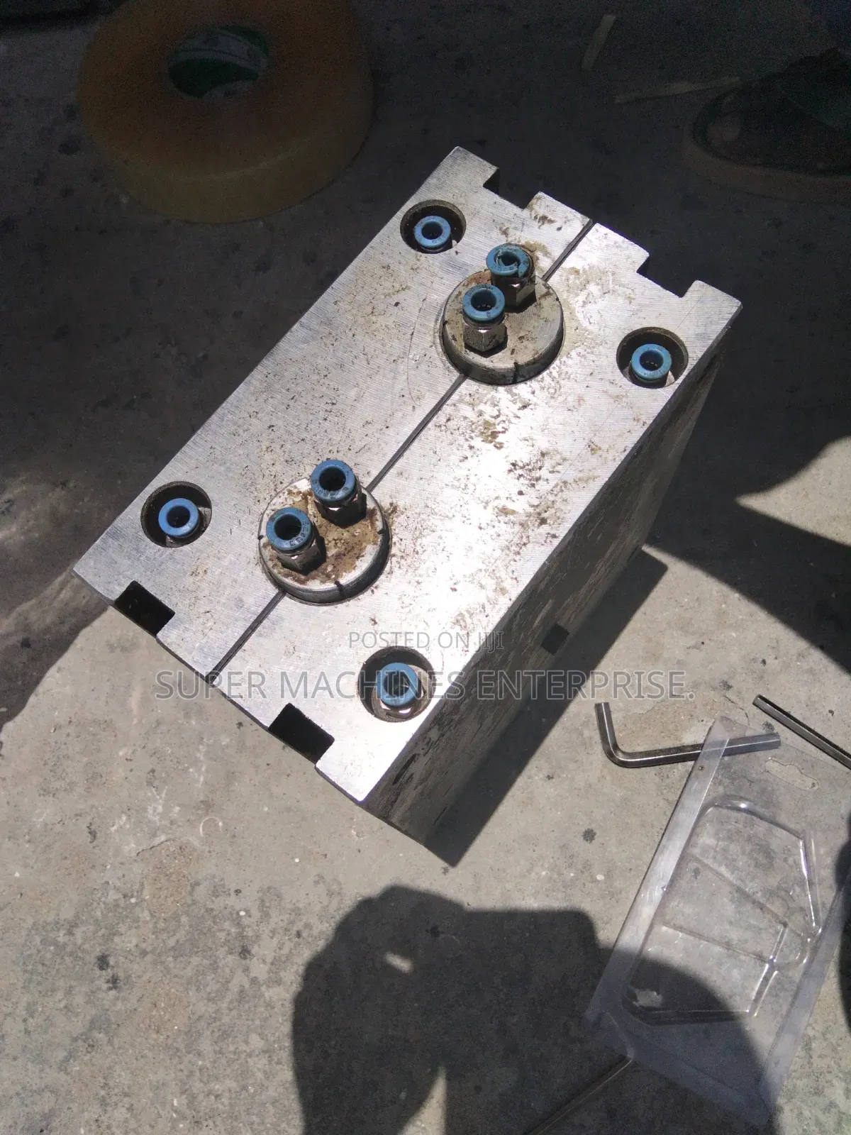 2 Cavity Pet Bottle Mould 75cl
