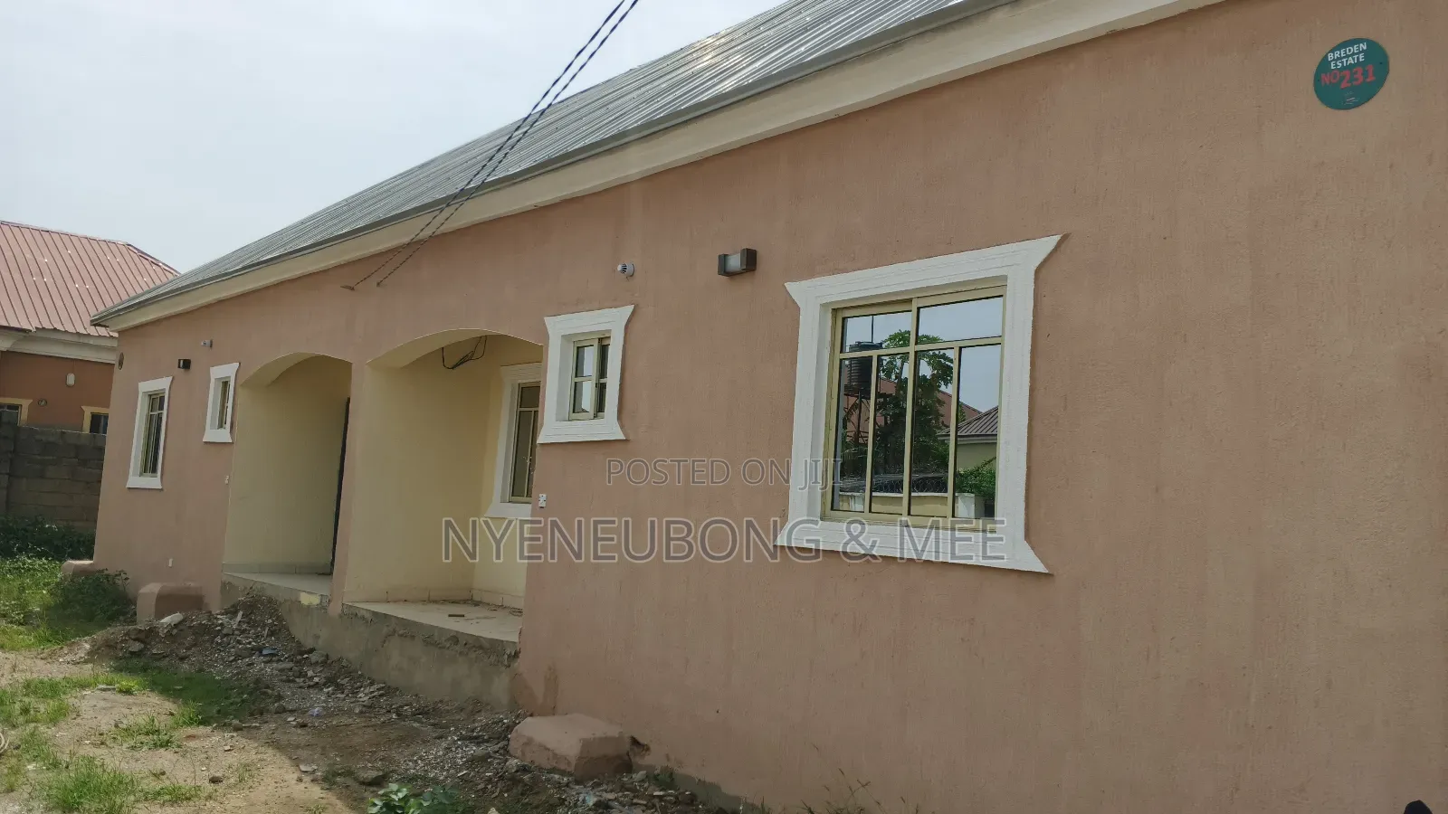 2bdrm Block of Flats in Becky 2 Garden, Karu for sale
