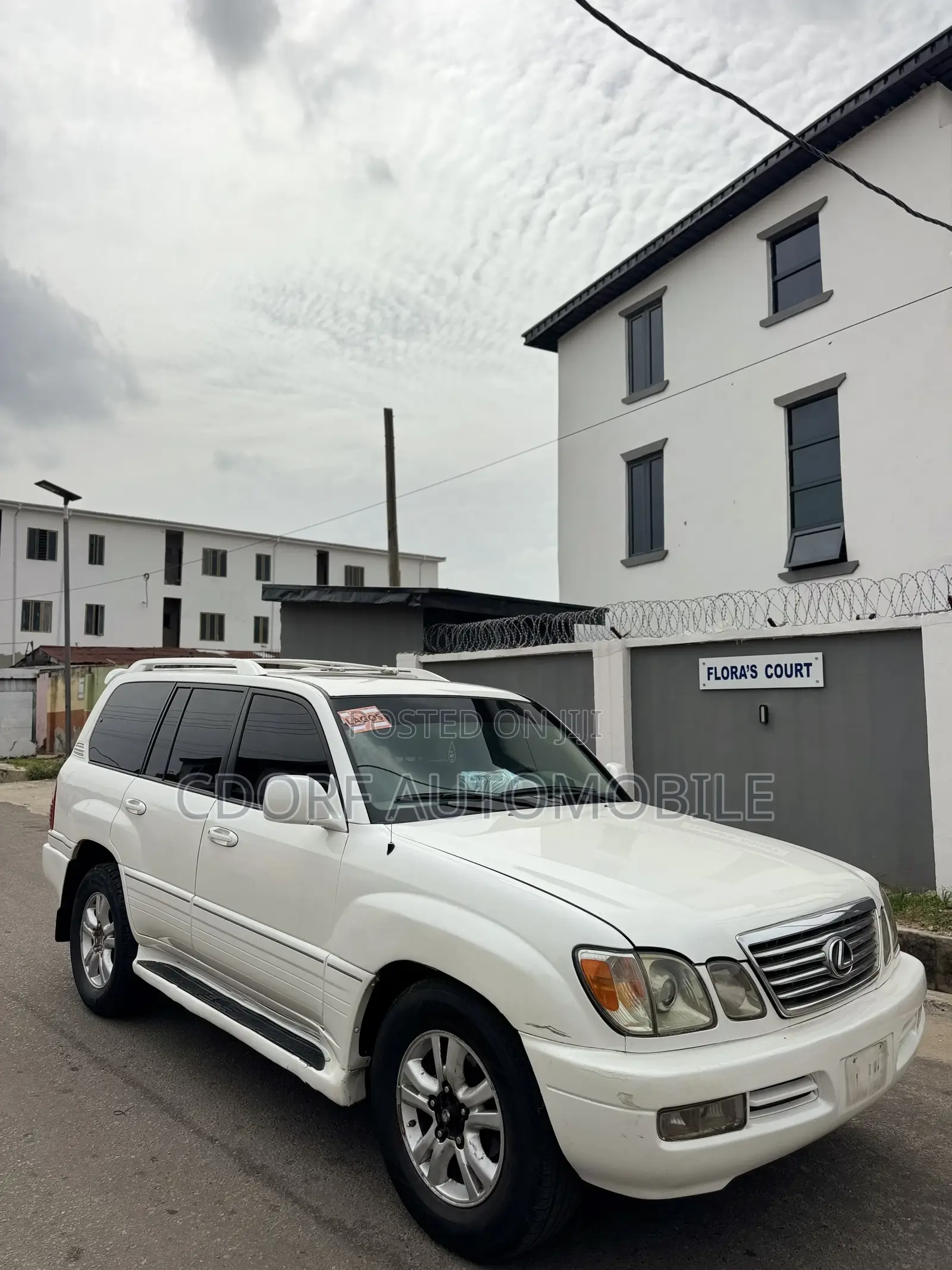 Lexus LX 470 AWD 2005 White