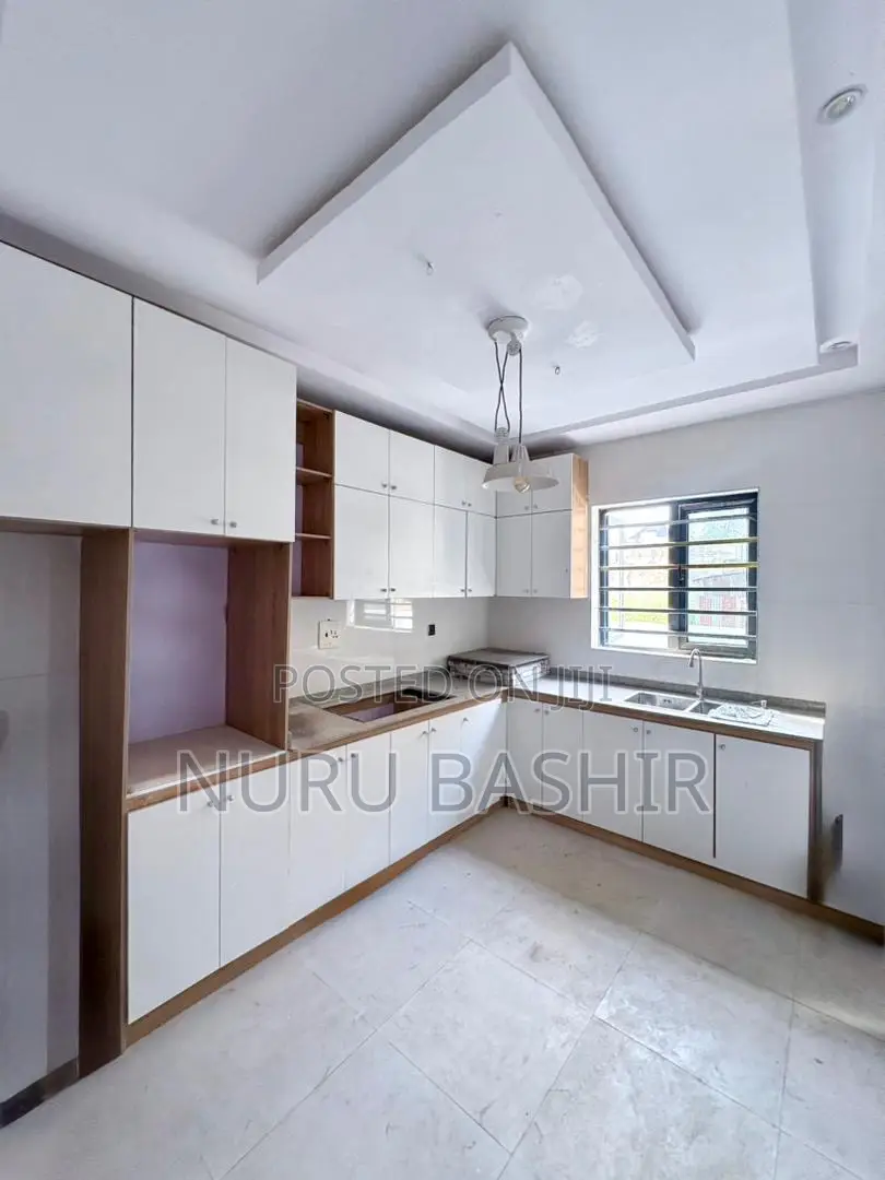 4bdrm Duplex in Carlton Gate Estate, Akobo for sale