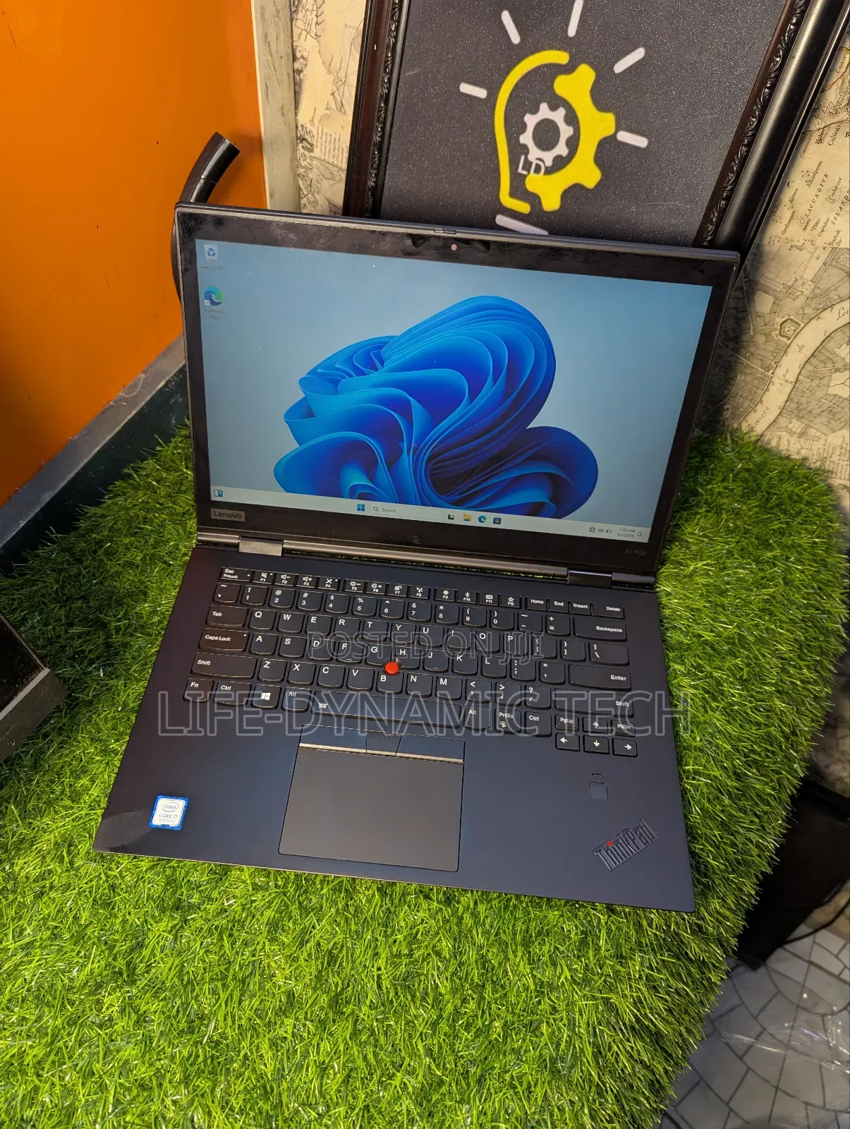 Laptop Lenovo ThinkPad X1 Tablet (3rd Gen) 16GB Intel Core i7 SSD 256GB