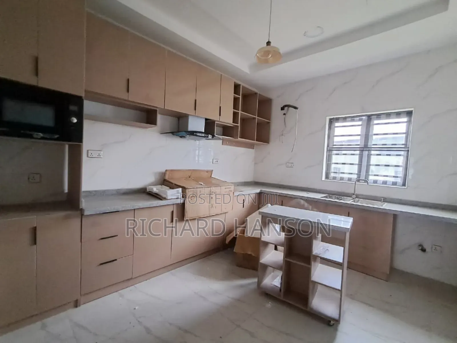4bdrm Duplex in Serviced Estate B4, Lekki Phase 2 for rent
