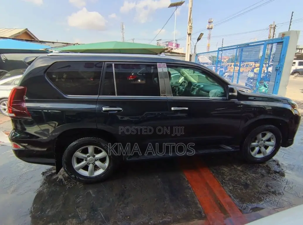 Lexus GX 2011 Black