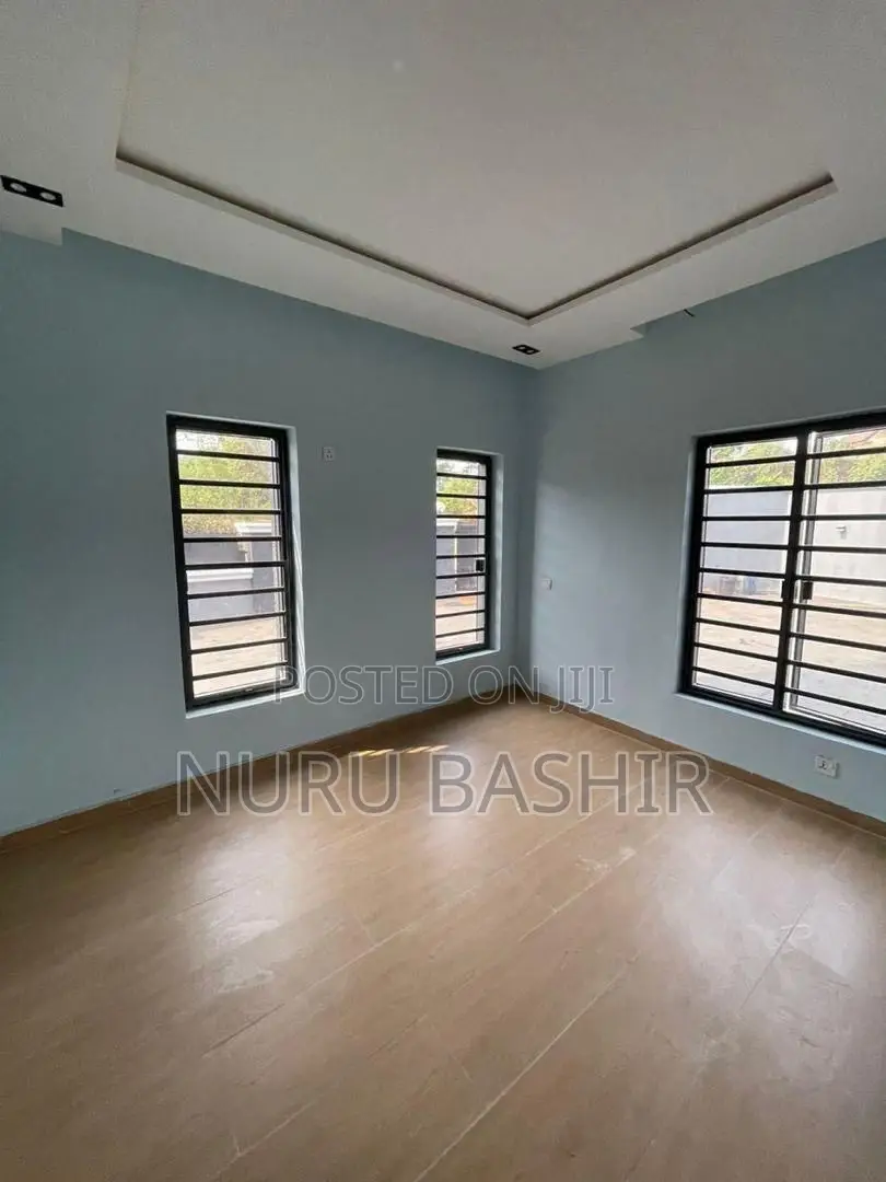 3bdrm Duplex in Carlton Gate Estate, Akobo for sale