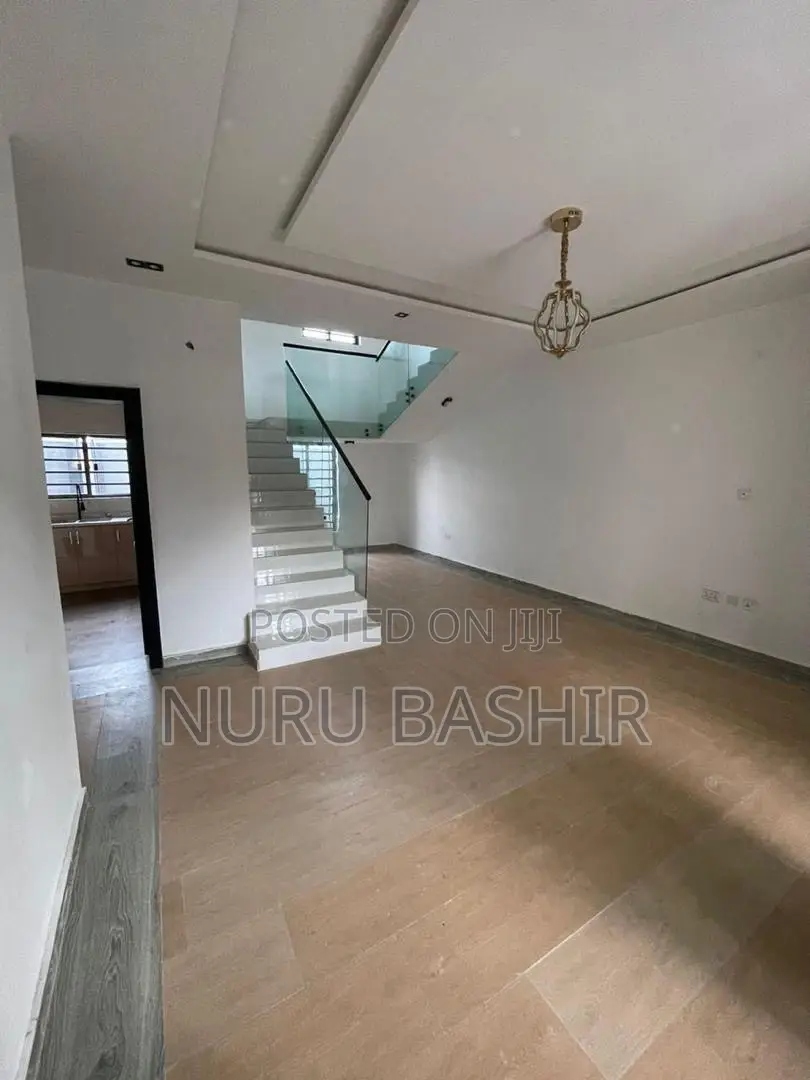 3bdrm Duplex in Carlton Gate Estate, Akobo for sale