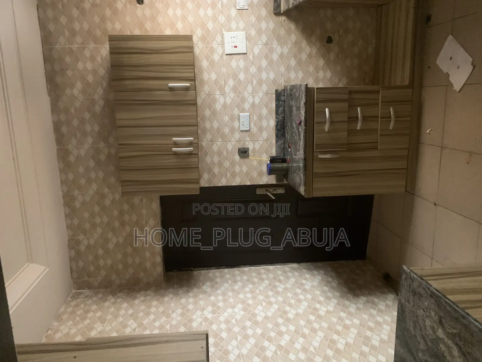 2bdrm Block of Flats in Royal Estate, Dawaki for rent