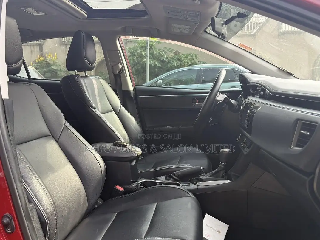 Toyota Corolla 2015 Red
