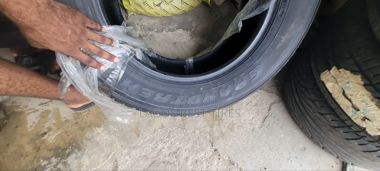 Authenticjapanese Engineering:Brandnewdunlopgrandtrek At22(285/60 R18)