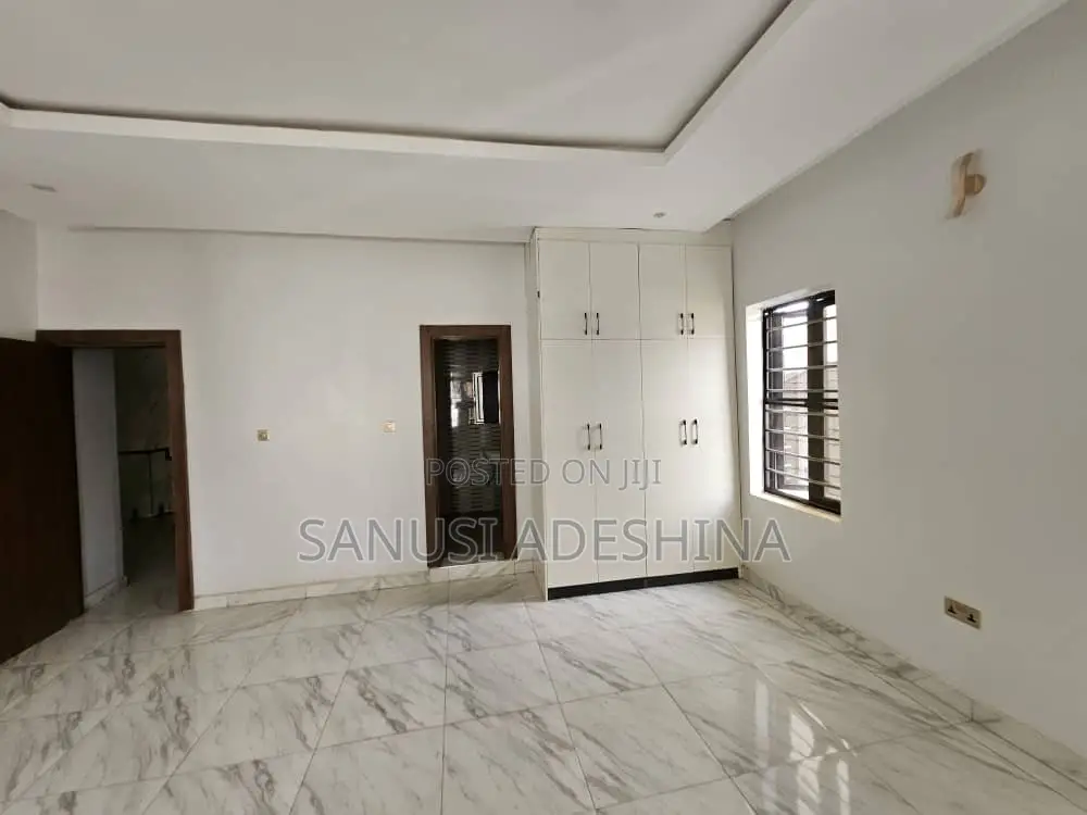 5bdrm Duplex in Gwarimpa Estate,Fct, Gwarinpa for sale