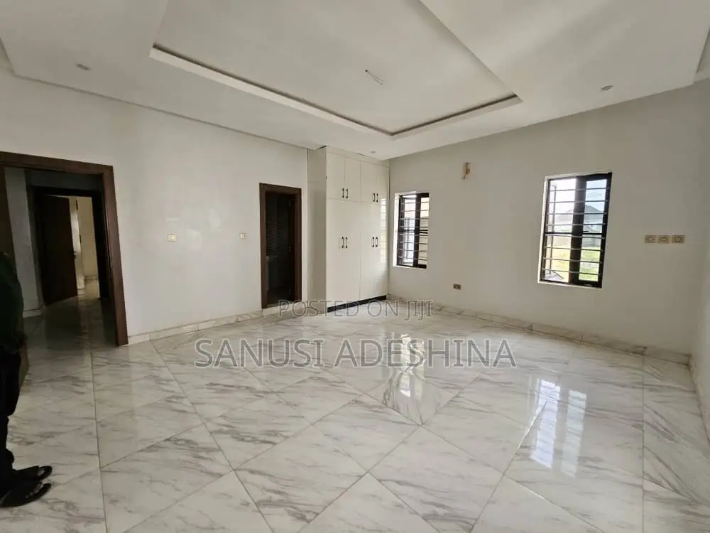 5bdrm Duplex in Gwarimpa Estate,Fct, Gwarinpa for sale