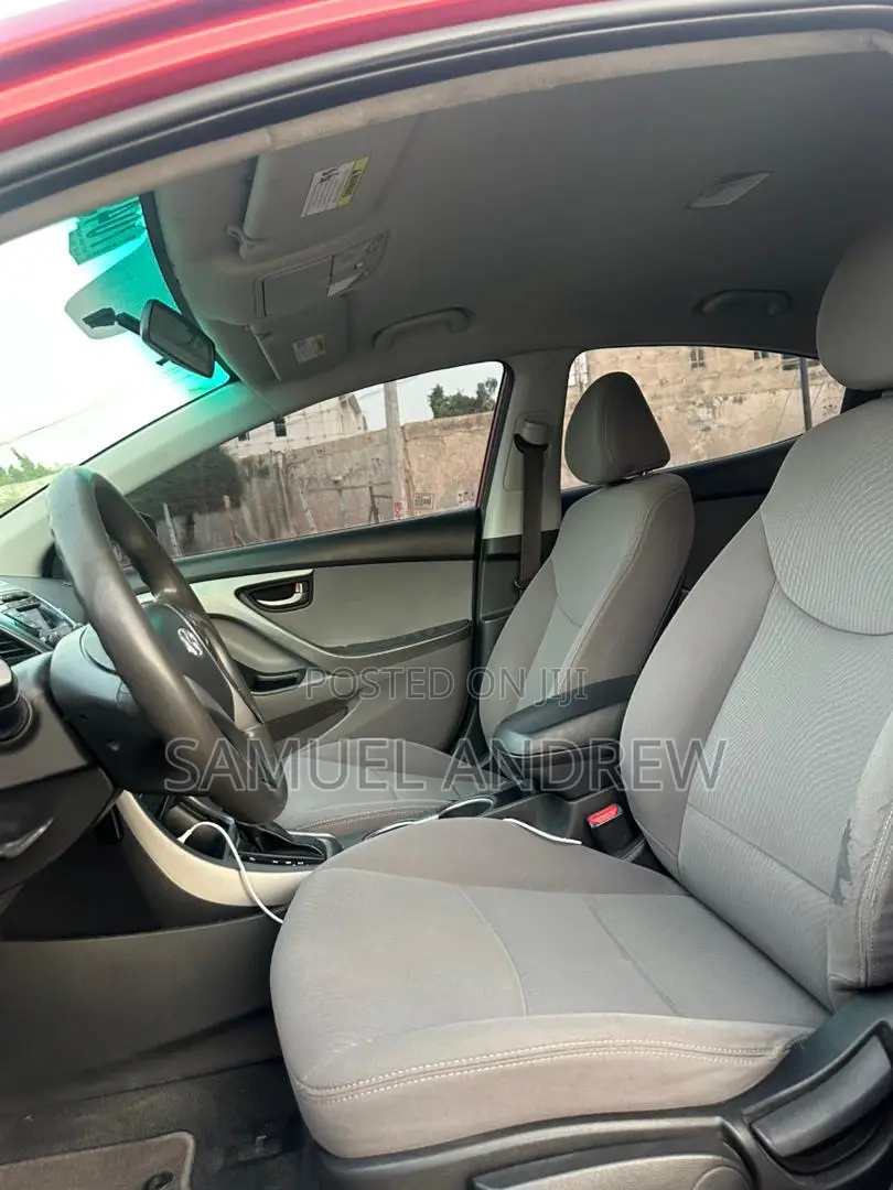 Hyundai Elantra SE 4dr Sedan (1.8L 4cyl 6M) 2015 Maroon