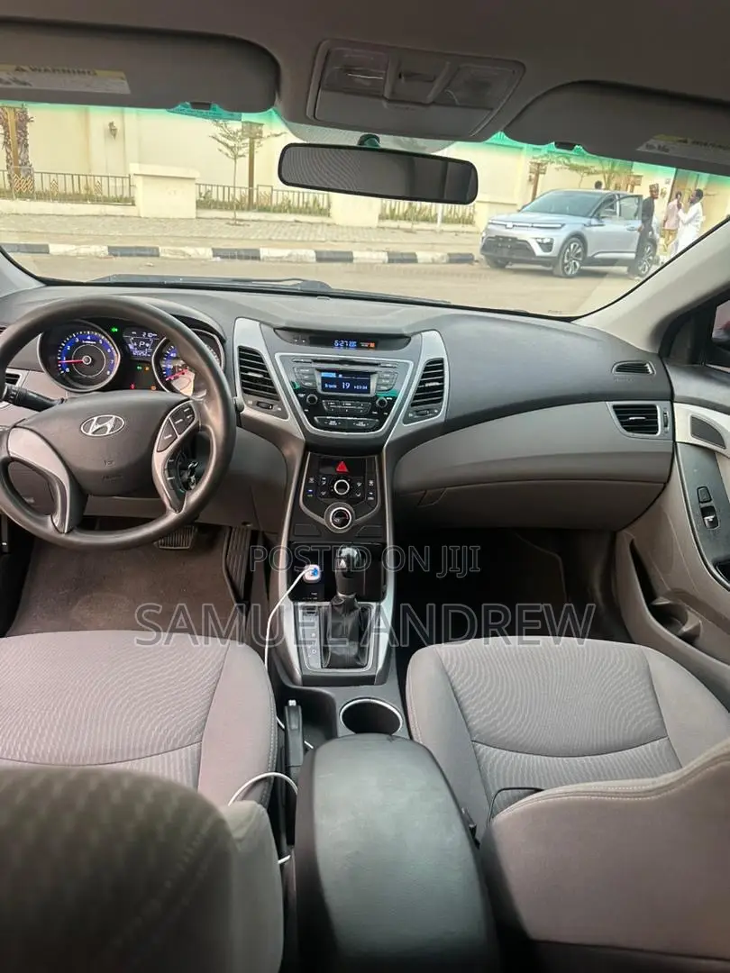 Hyundai Elantra SE 4dr Sedan (1.8L 4cyl 6M) 2015 Maroon