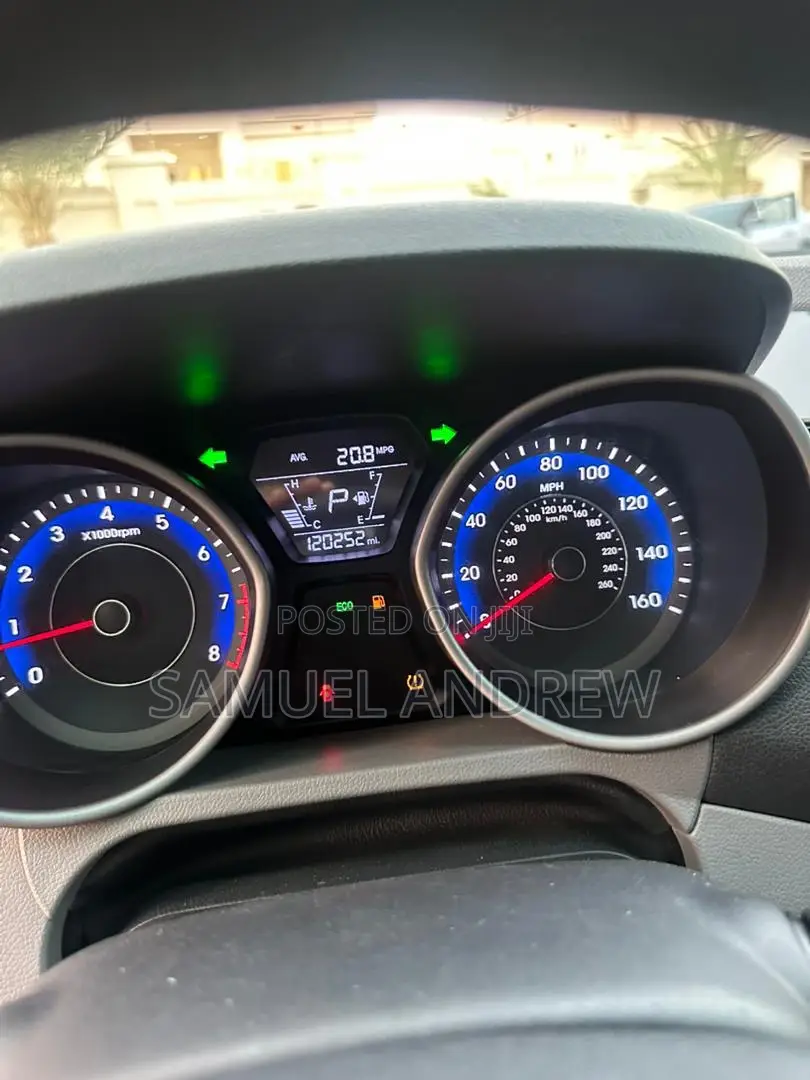 Hyundai Elantra SE 4dr Sedan (1.8L 4cyl 6M) 2015 Maroon