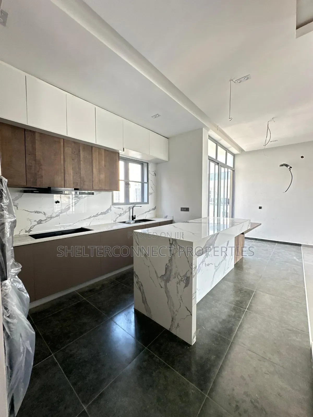 4bdrm Duplex in Lekki Phase 1 for sale
