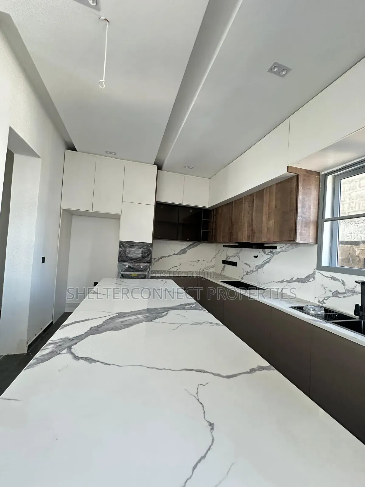 4bdrm Duplex in Lekki Phase 1 for sale