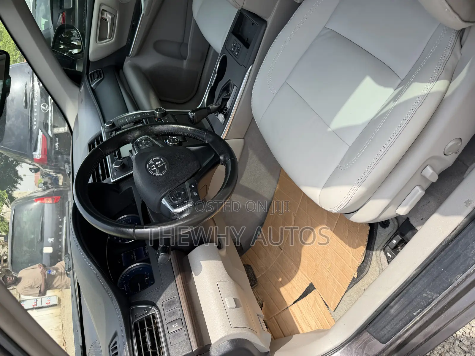 Toyota Camry XLE 4dr Sedan (3.5L 6cyl 6A) 2015 Gray