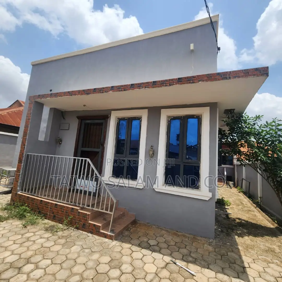 2bdrm Bungalow in Akobo for sale