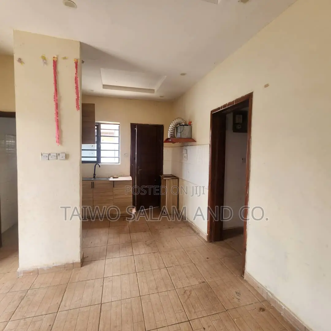 2bdrm Bungalow in Akobo for sale