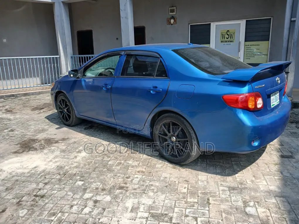 Toyota Corolla 2011 Blue