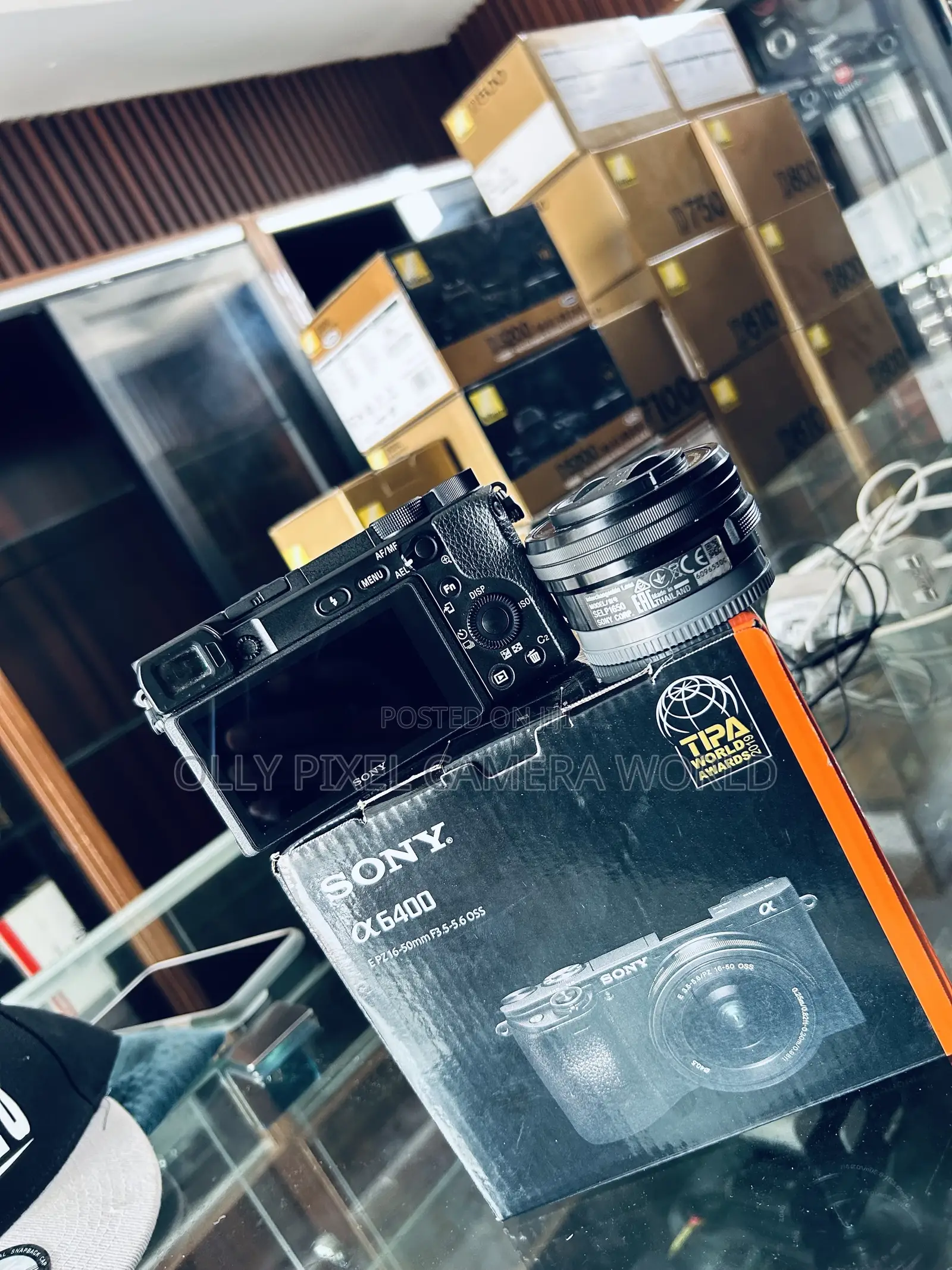 Sony A6400 With Lens