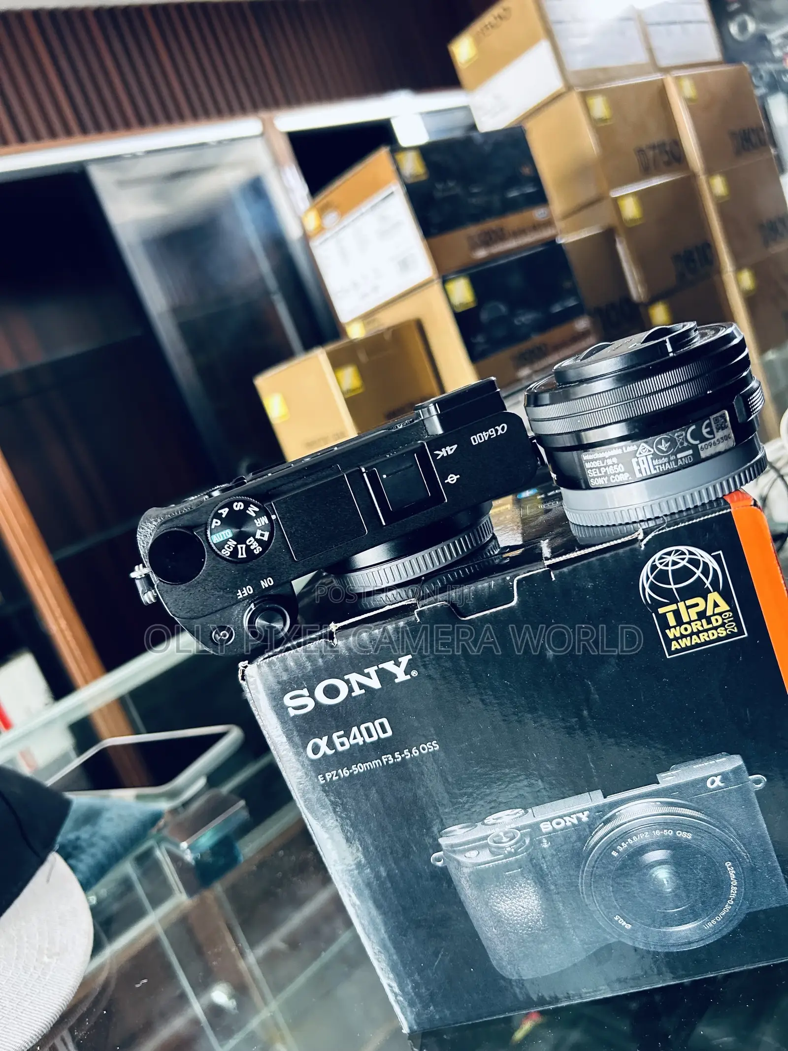 Sony A6400 With Lens