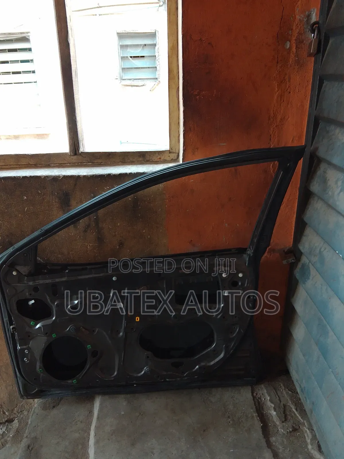 Tokunbo Front Right Door Camry 2018/2020 Model