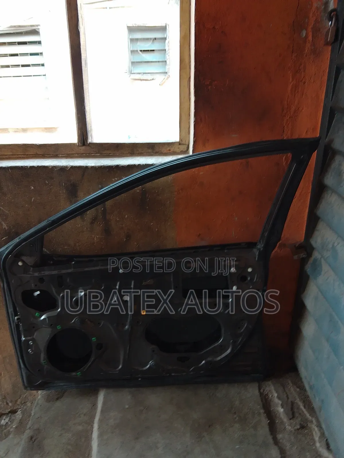 Tokunbo Front Right Door Camry 2018/2020 Model