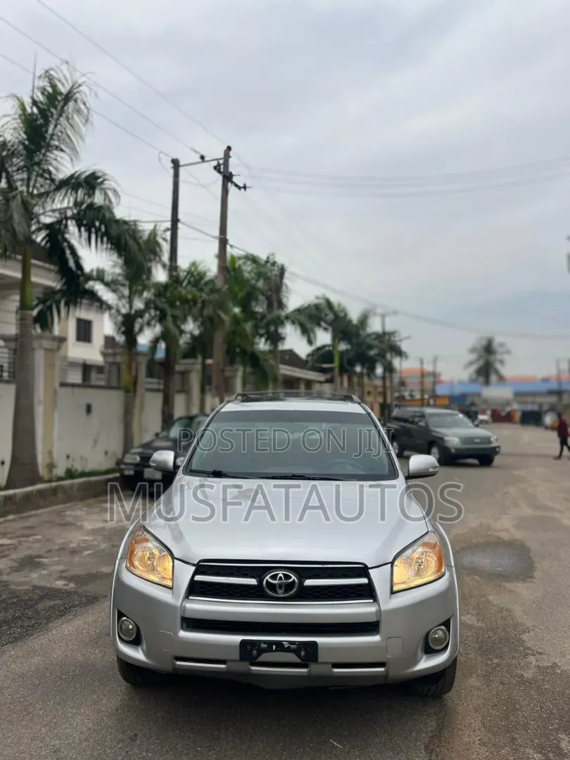 Toyota RAV4 2.5 Limited 2010 Silver