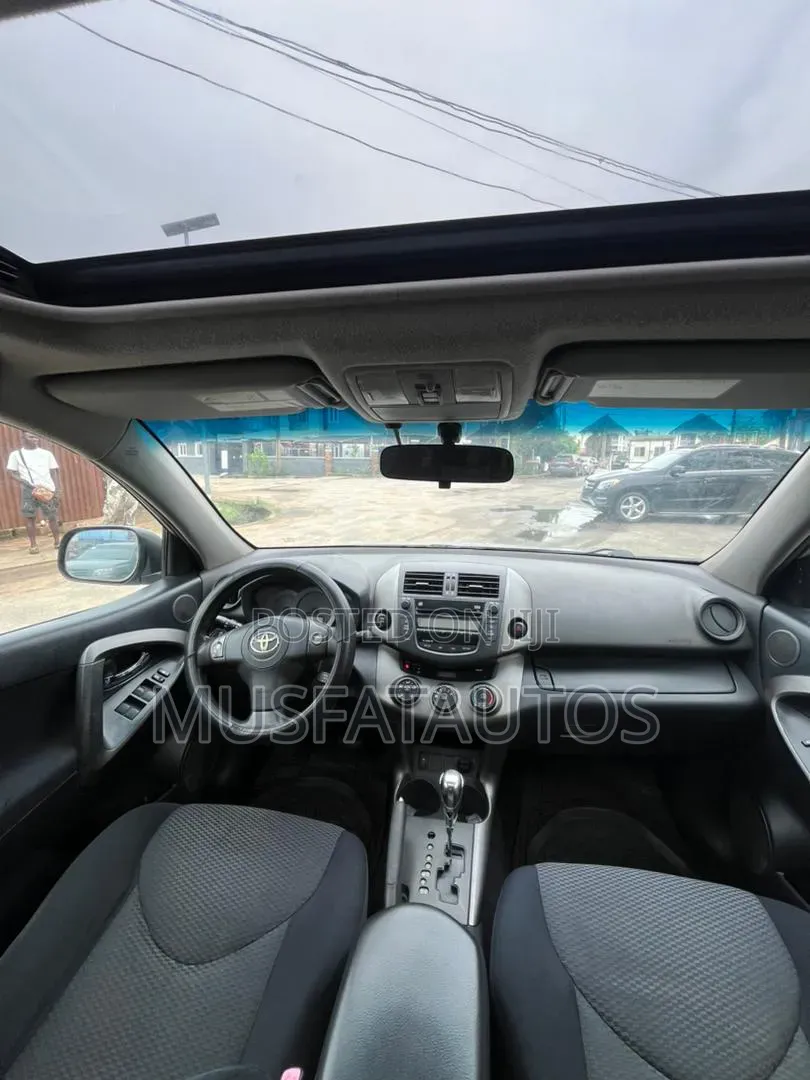 Toyota RAV4 2.5 Limited 2010 Silver