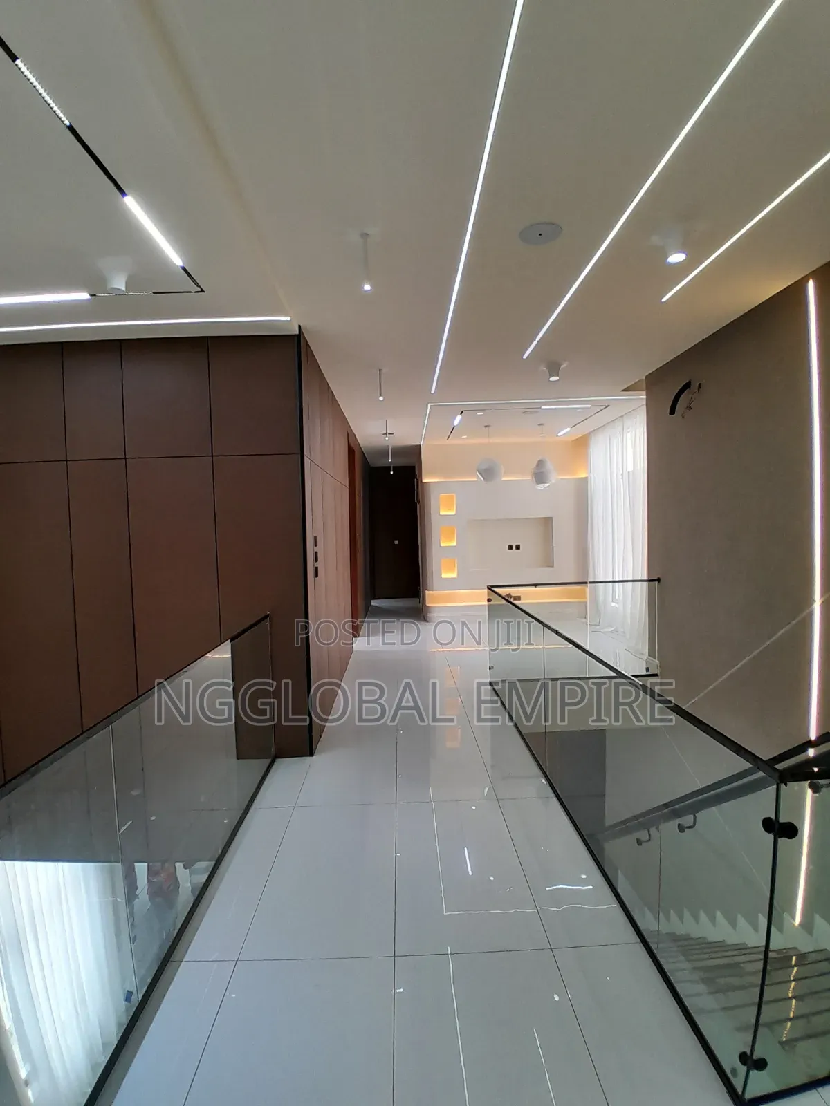 Furnished 5bdrm Duplex in Royal Pine, Chevron for sale