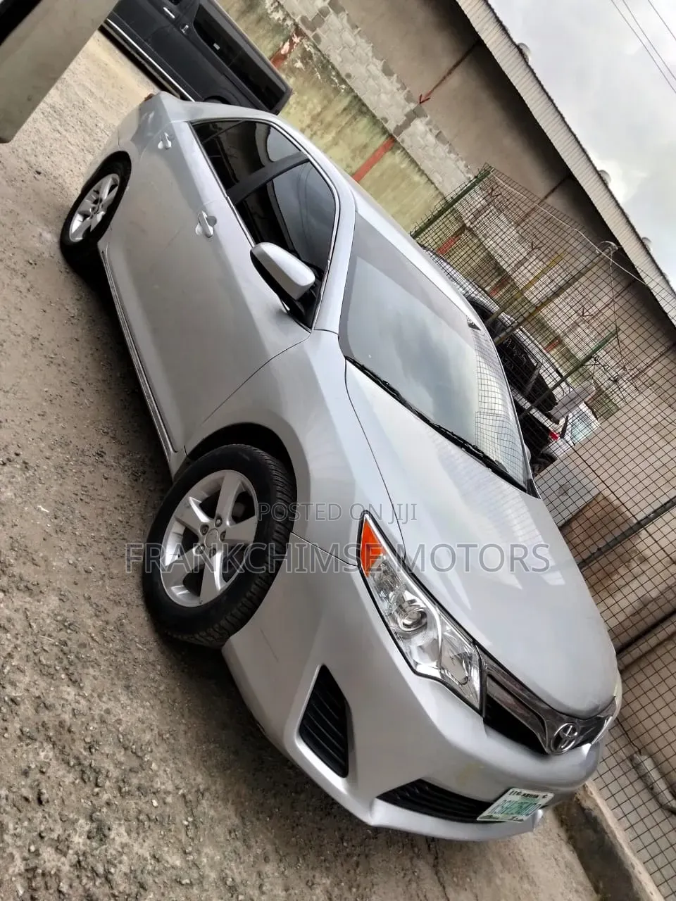 Toyota Camry LE 4dr Sedan (2.5L 4cyl 6A) 2013 Silver