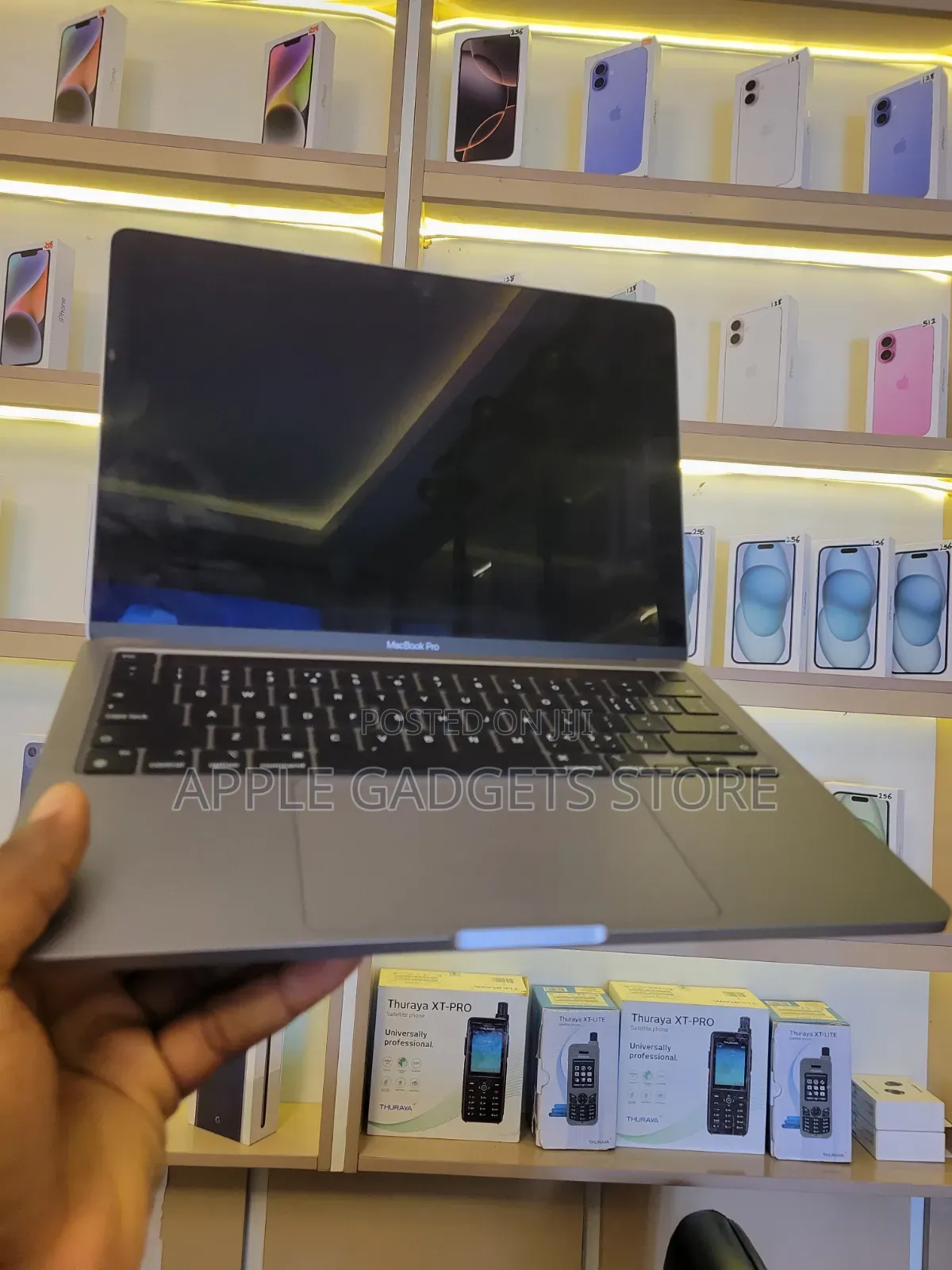 Laptop Apple MacBook Pro 2021 M1 16GB Apple M1 Pro SSD 512GB