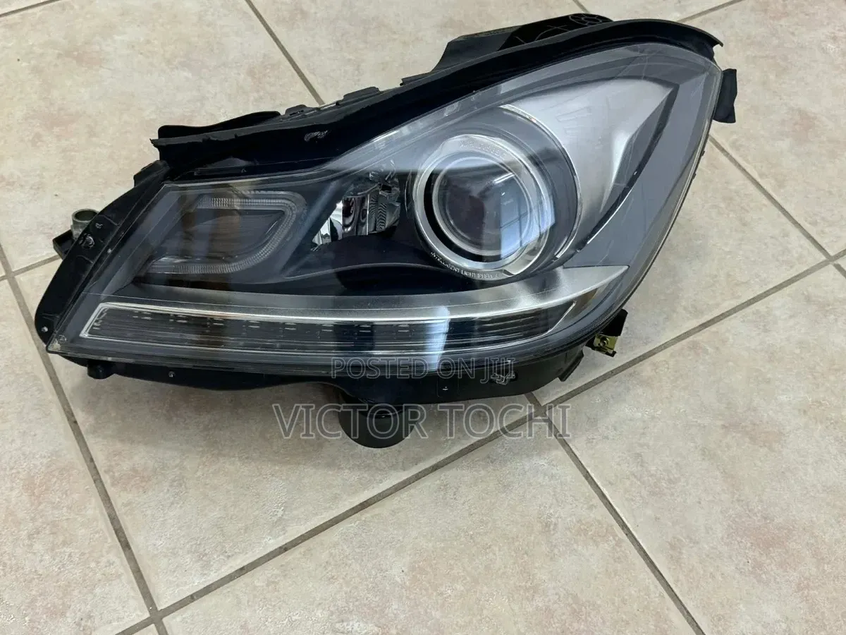 Headlights C300 W204 2007 - 2014 (Facelift)